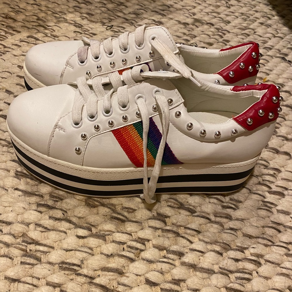 Platform multicolor tennis shoes